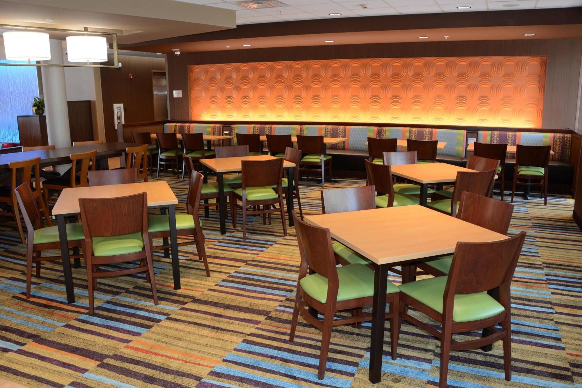Hotel Fairfield & By Marriott Somerset