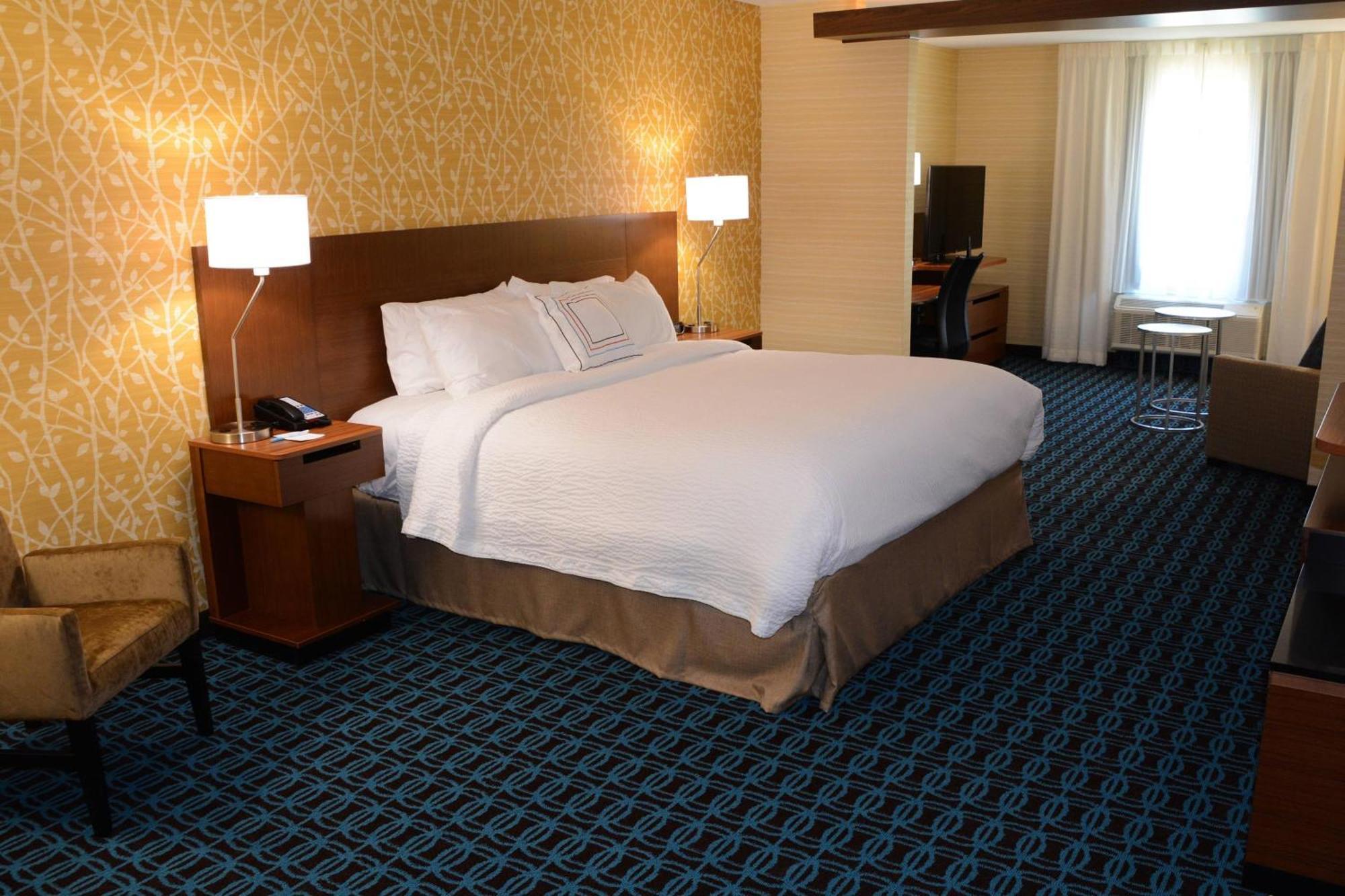 Hotel Fairfield & By Marriott