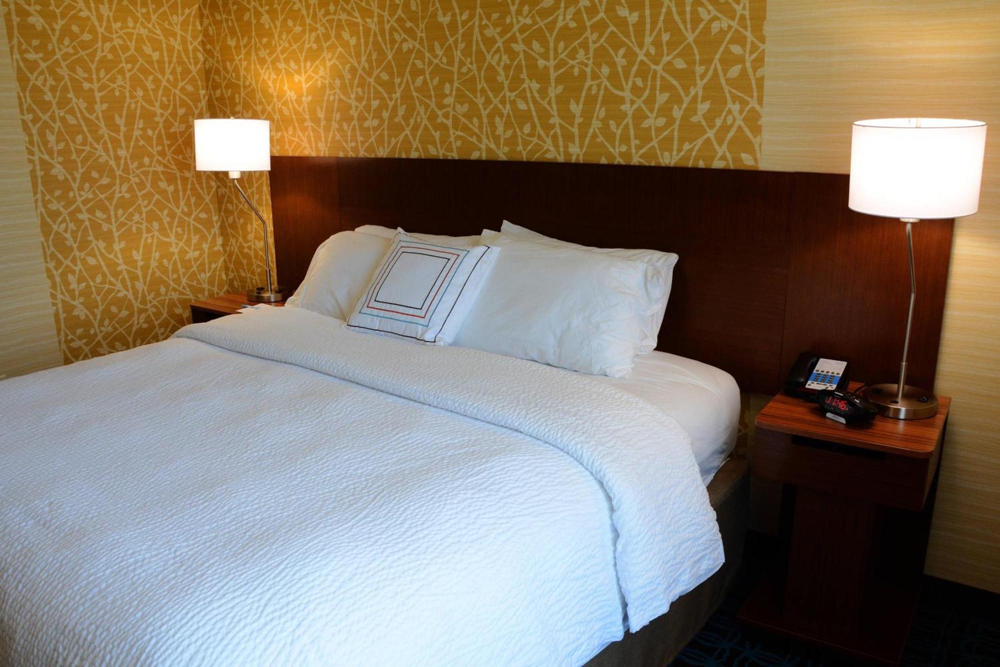Hotel Fairfield & By Marriott