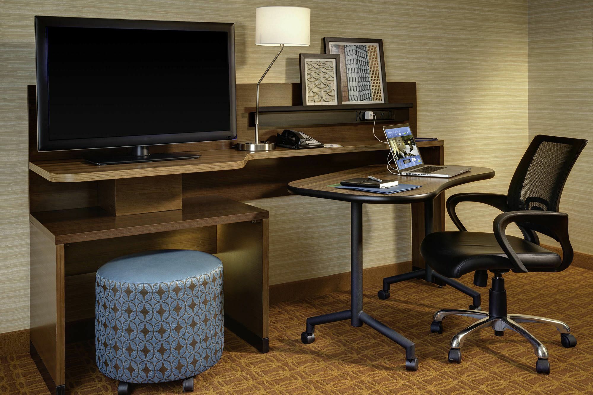 Fairfield & By Marriott 3*